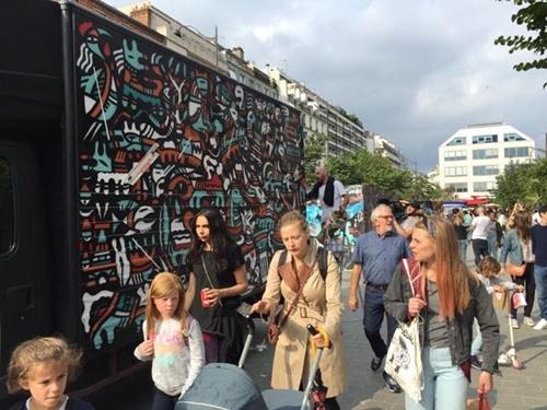 Khi nghệ thuật đường phố tấn công thế giới xa xỉ