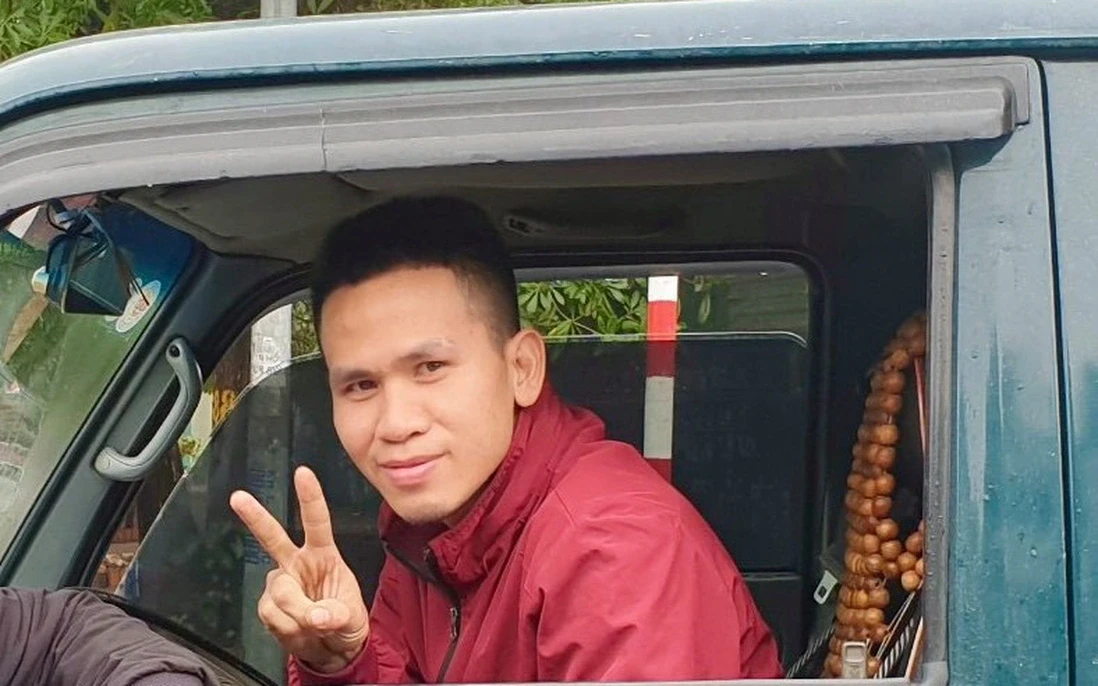 Anh Nguyễn Ngọc Mạnh, tài xế xe tải từng là người hùng với hành động cứu em nhỏ rơi từ tầng cao. Ảnh: FBNV