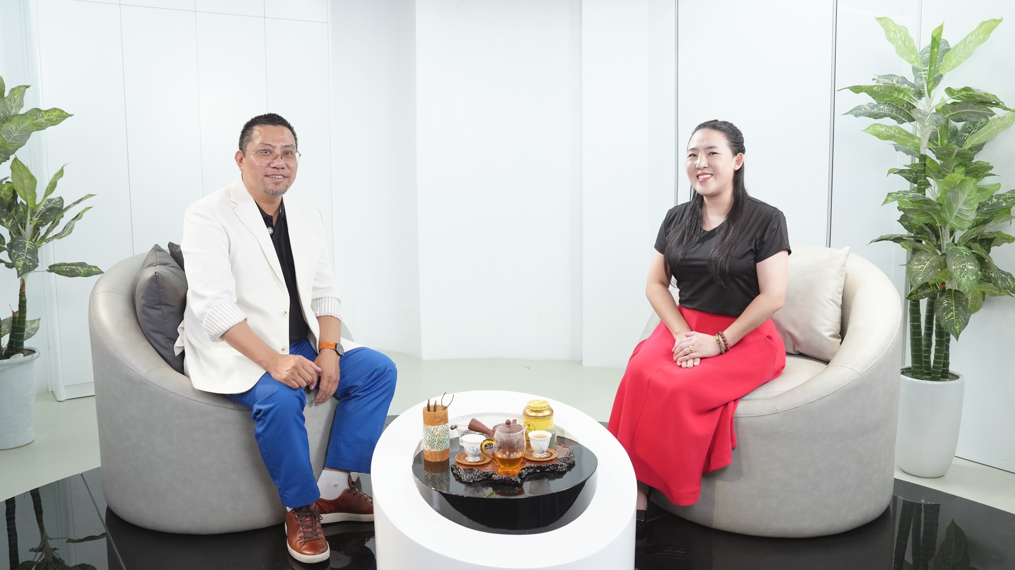 Chuyên gia Tô Quỳnh Mai có kinh nghiệm làm việc, đào tạo hơn 20.000 người trong nghề livestream. Ảnh: Huy Tạ