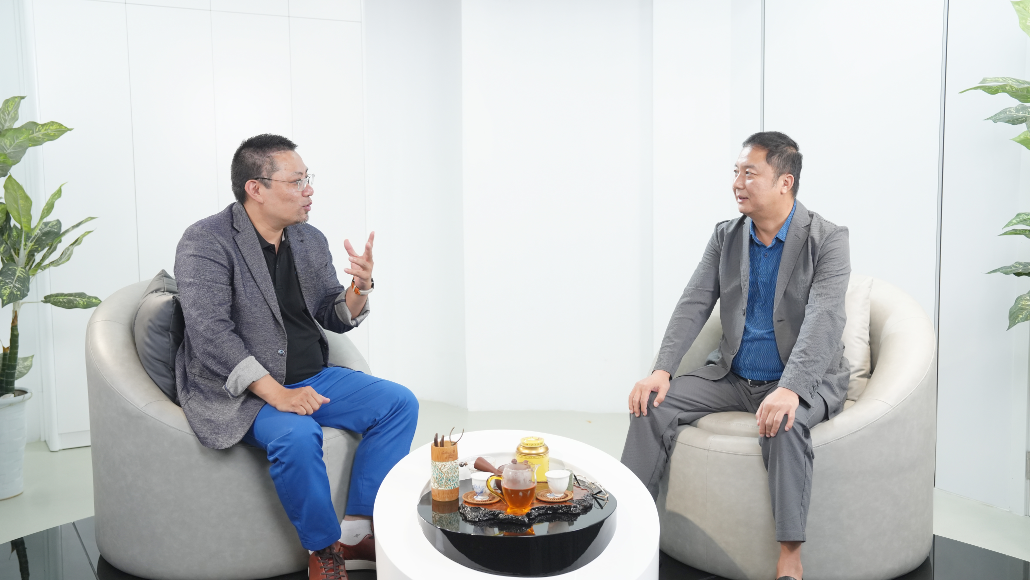 AI không thể nào thay đổi được cảm xúc của con người, tính xác minh thông tin và trách nhiệm của một nhà báo. Ảnh: Huy Tạ